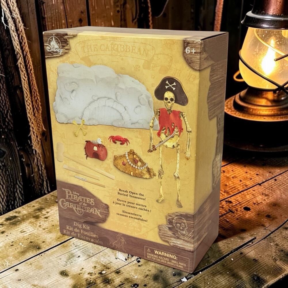 Disney Pirates of the Caribbean Dig Kit Buried Treasure Skeleton NEW SEALED